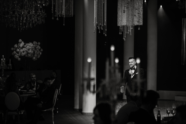 Ведущие Стас Зубков