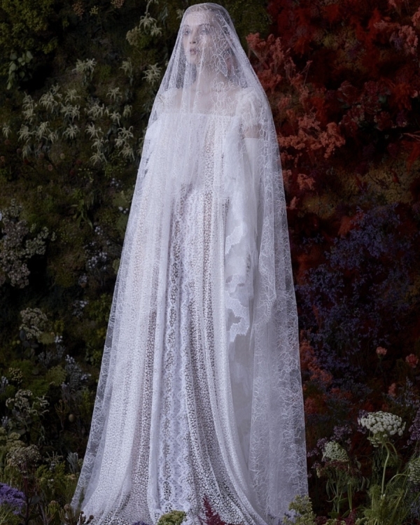 10 свадебных нарядов в духе «Бриджертонов»