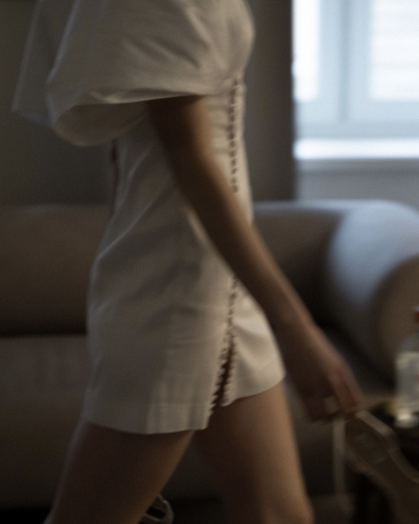 Свадебные платья-мини: как выбрать и где купить