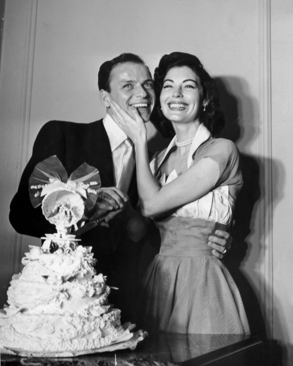 В чем выходили замуж звезды старого Голливуда