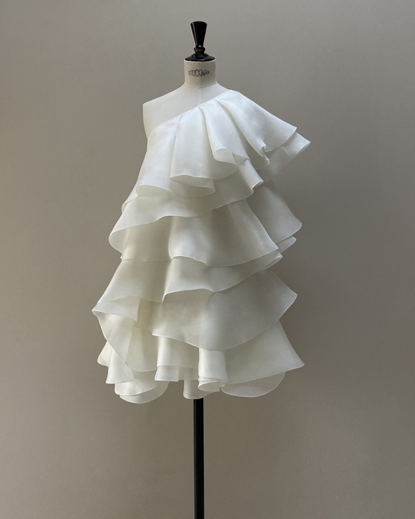 Свадебные платья-мини: как выбрать и где купить