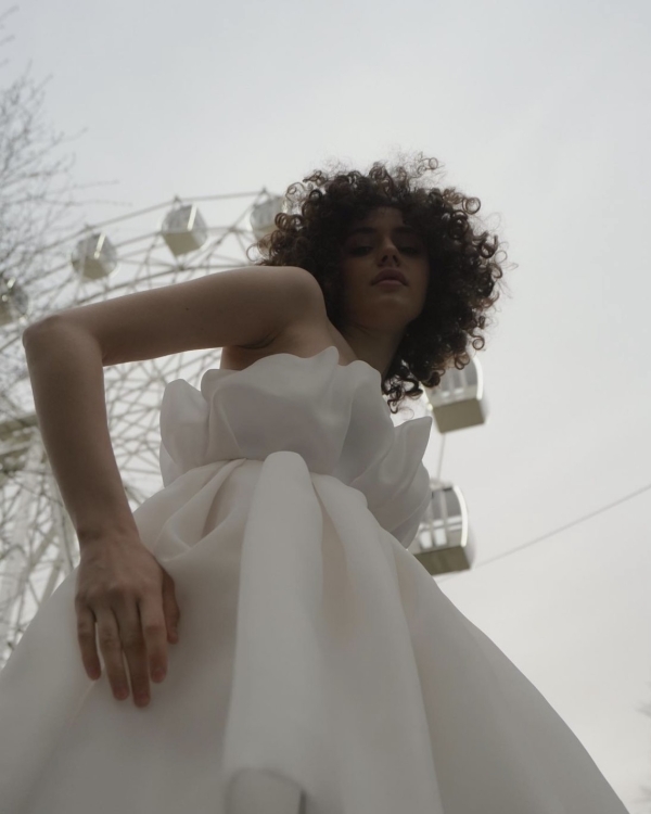 Свадебные платья-мини: как выбрать и где купить