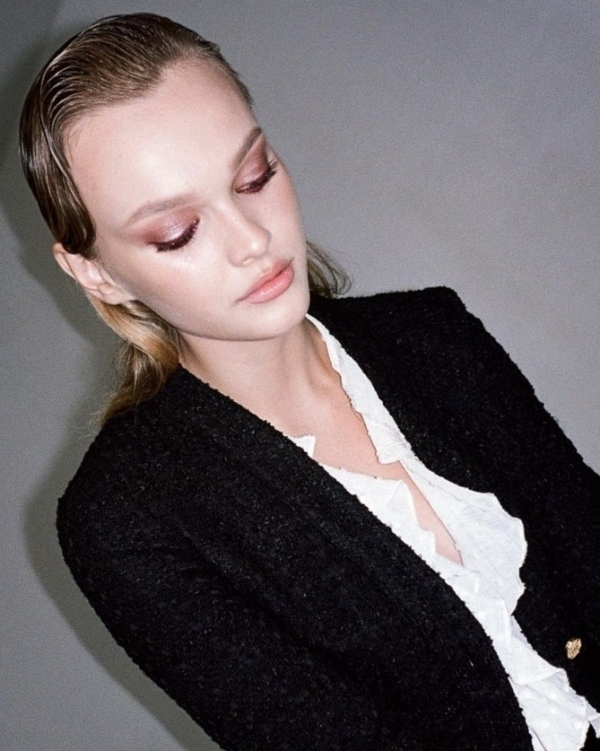 Актуальные свадебные прически 2022