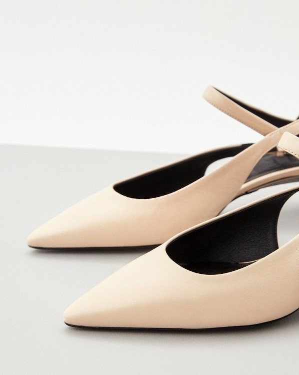 Пригласили на свадьбу? Вот 36 стильных туфель