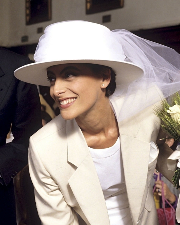 5 стильных свадебных нарядов известных моделей