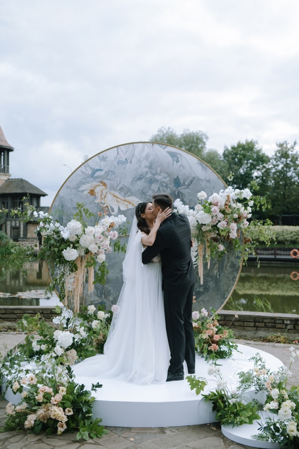 Атмосфера Франции XX века с нотками Востока