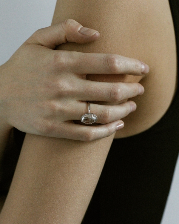 Помолвочные кольца российских ювелирных брендов с нестандартным