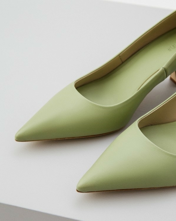 Пригласили на свадьбу? Вот 36 стильных туфель