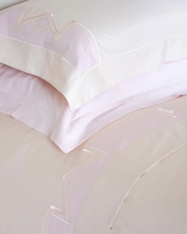 Сколько должен стоить подарок на свадьбу?