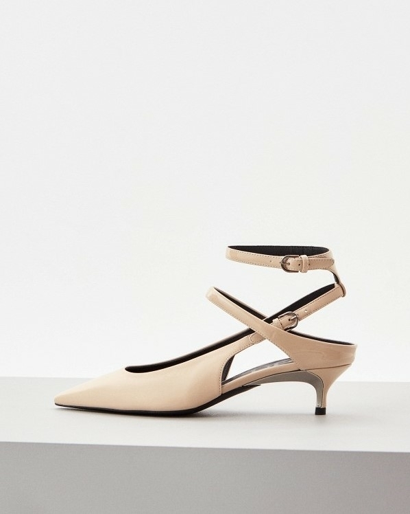 Пригласили на свадьбу? Вот 36 стильных туфель