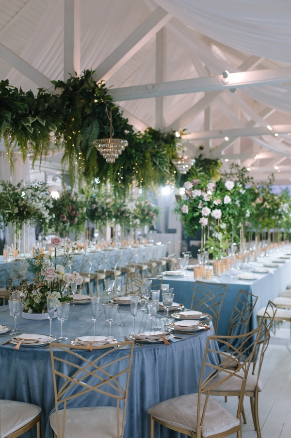 Атмосфера Франции XX века с нотками Востока