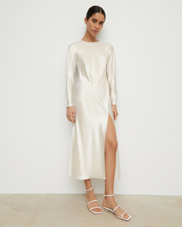 Лаконичные платья для росписи в ЗАГСе