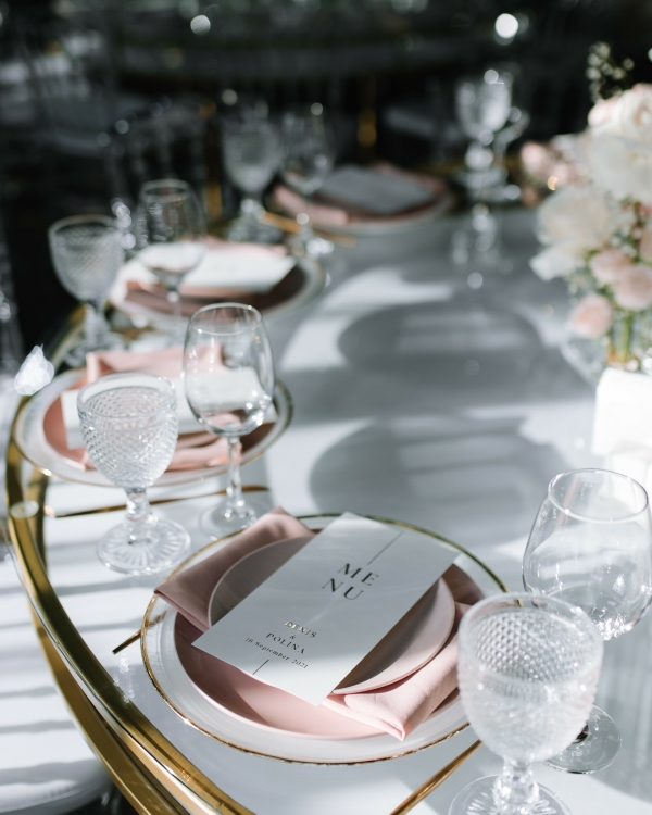 Изящная свадьба с нежным цветочным оформлением