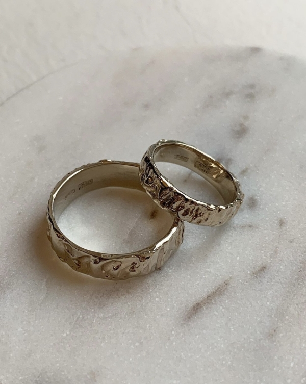 Где найти стильные мужские обручальные кольца