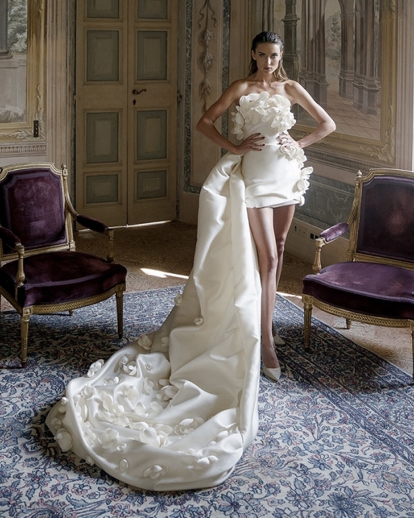 Свадебные платья-мини: как выбрать и где купить