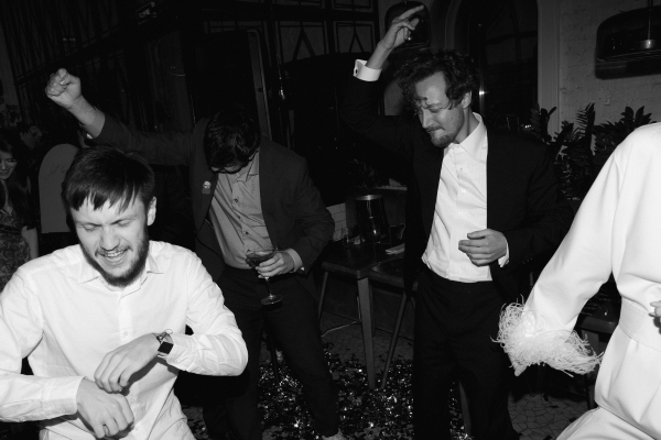 Классика с заводным характером на свадьбе с