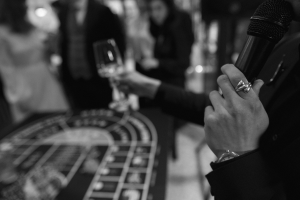 Классика с заводным характером на свадьбе с