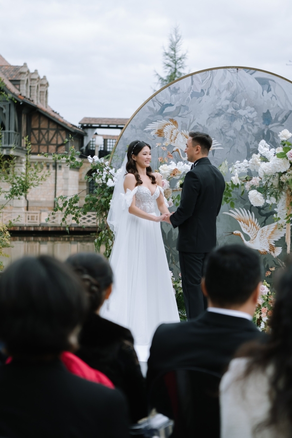 Атмосфера Франции XX века с нотками Востока