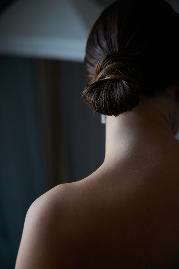 Творческий проект с лаконичным декором от свадебного