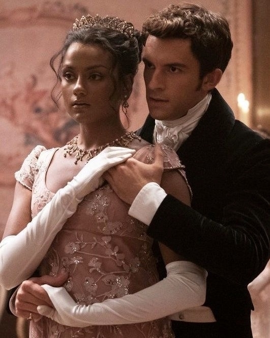 10 свадебных нарядов в духе «Бриджертонов»