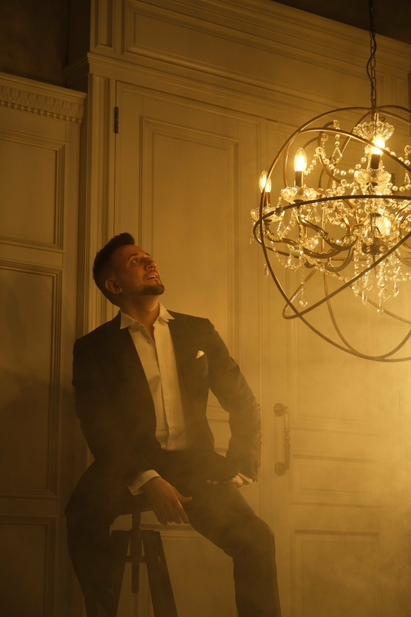 Ведущие Стас Зубков