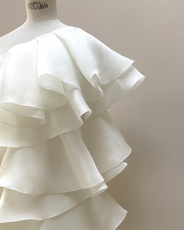 Свадебные платья-мини: как выбрать и где купить