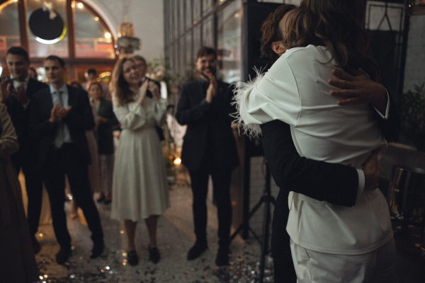 Классика с заводным характером на свадьбе с