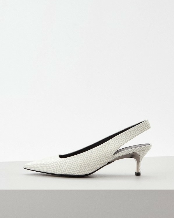 Пригласили на свадьбу? Вот 36 стильных туфель