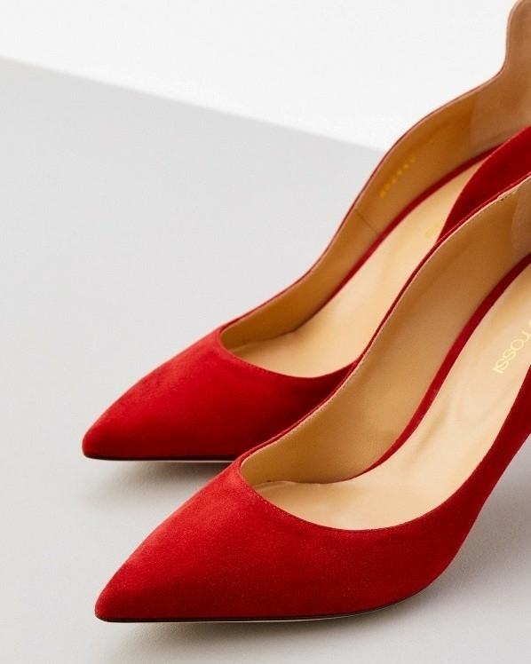 Пригласили на свадьбу? Вот 36 стильных туфель