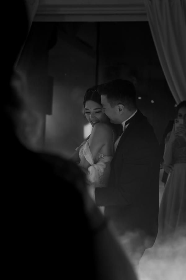 Атмосфера Франции XX века с нотками Востока