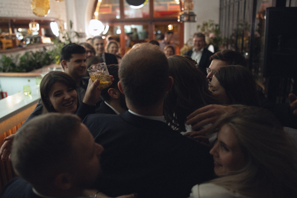 Классика с заводным характером на свадьбе с