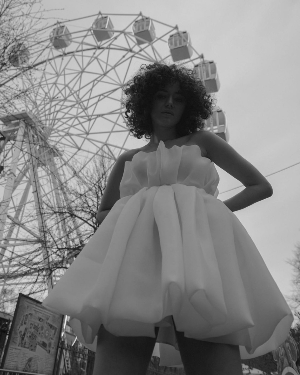 Свадебные платья-мини: как выбрать и где купить