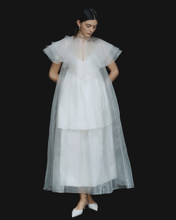 Актуальные белые платья для невест до 100