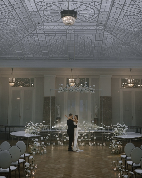 Свадьба с прогулкой на катере и чувственной