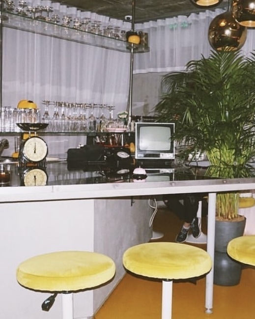 8 модных баров Москвы для девичника