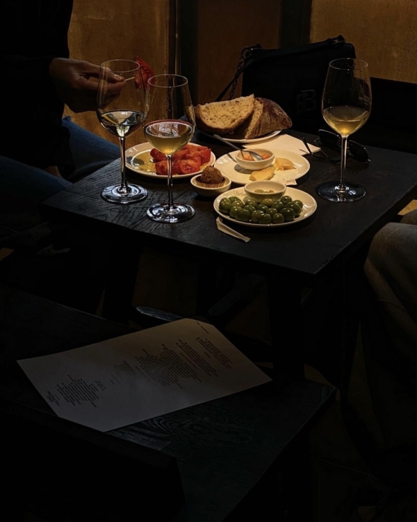 8 модных баров Москвы для девичника