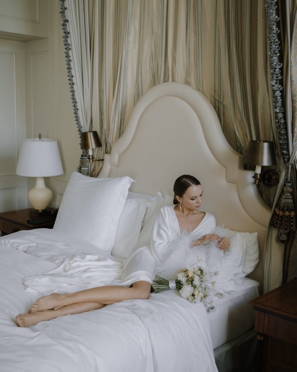 Свадьба с прогулкой на катере и чувственной