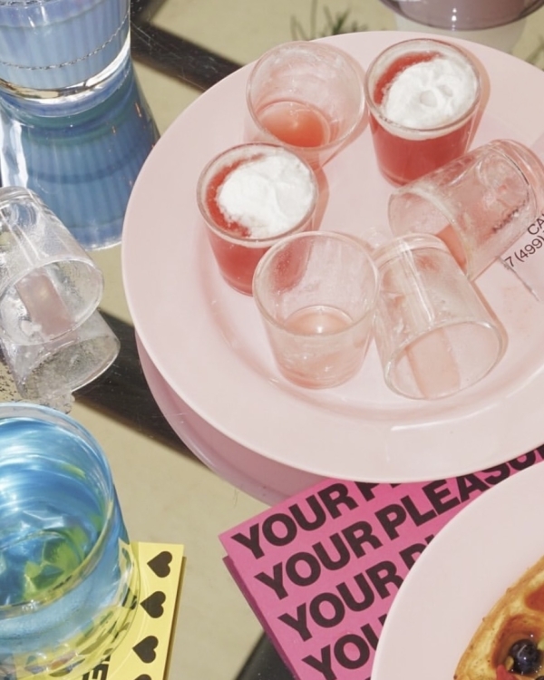 8 модных баров Москвы для девичника