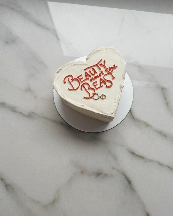 Где заказать дизайнерский свадебный торт в Питере?