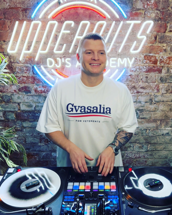 Диджеи Константин Телешев