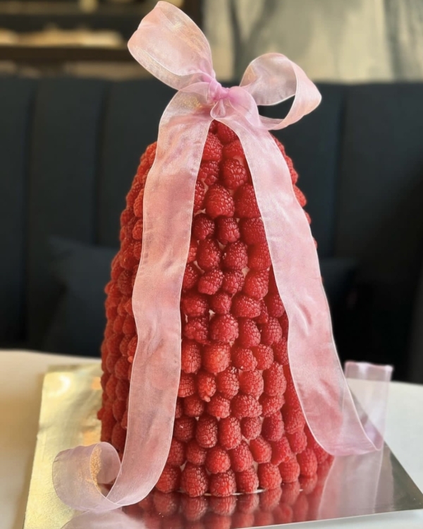 Где заказать дизайнерский свадебный торт в Москве?