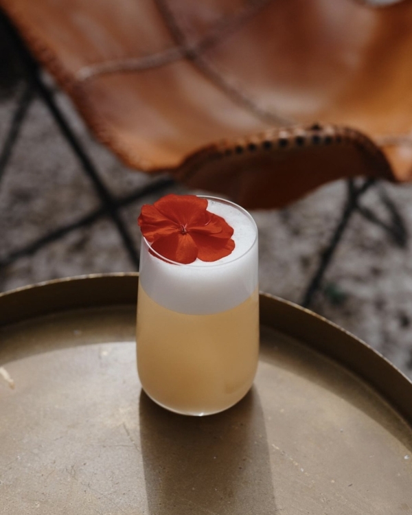 Майская классика в «Шашлычной», радиоспектакль в «Практике»