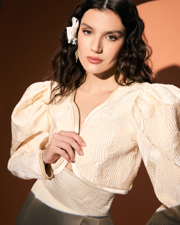 Нарядная элегантность и винтажная эстетика золотой эры