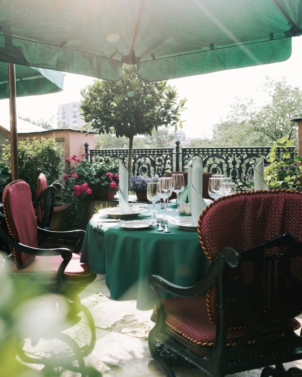 Свадьба под открытым небом: лучшие площадки с