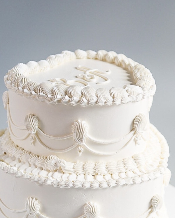 Где заказать дизайнерский свадебный торт в Москве?