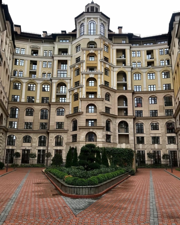 Интересные локации для свадебной съемки в Москве