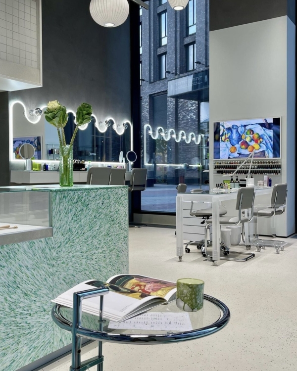 Эстетика, сервис, тренды. Лучшие маникюрные салоны Москвы