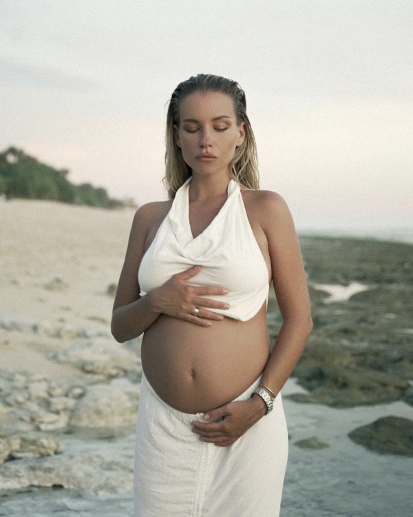 Беременная фотосессия. Как сделать ее стильной?