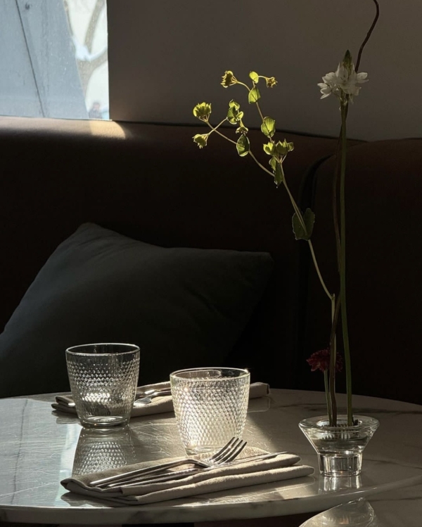 Майская классика в «Шашлычной», радиоспектакль в «Практике»