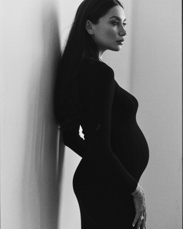 Беременная фотосессия. Как сделать ее стильной?